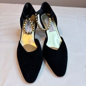 Mootsies Tootsies Black Heels with Gold Chain